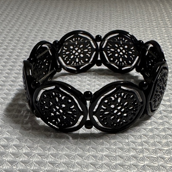 unbranded Jewelry - Black Enamel Filigree Metal Stretch Bracelet BOHO Gothic 7”